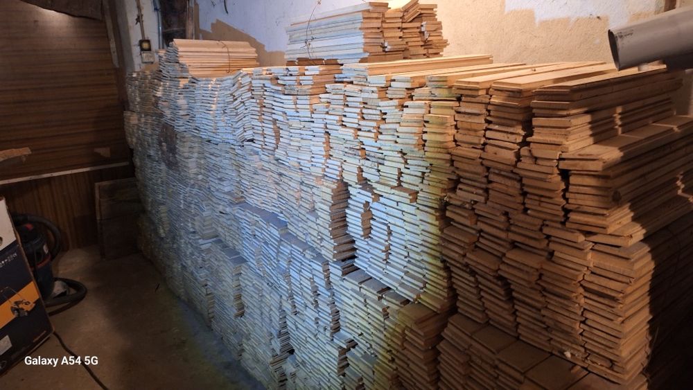Sprzdam parkiet  bukowy, suchy,  22/ 60/400mm ok. 43m2