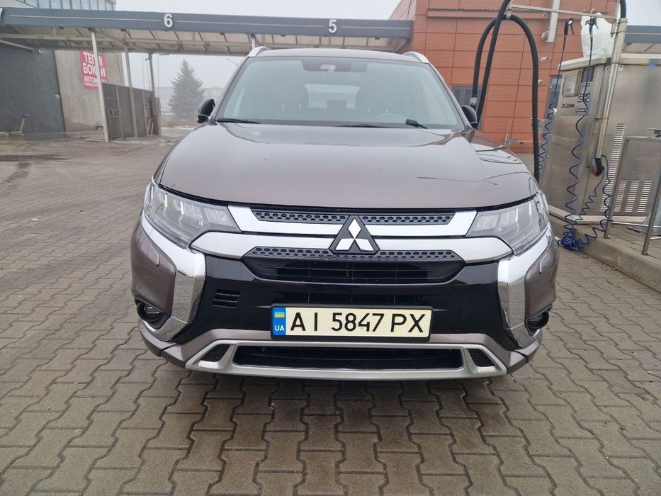 Mitsubishi outlander phev 2019