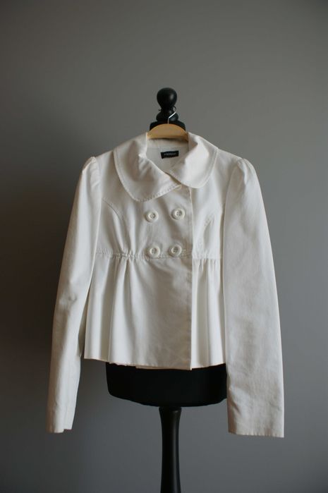 Motivi biała krótka marynarka elegancka dwurzędowa S-36 wesele ślub