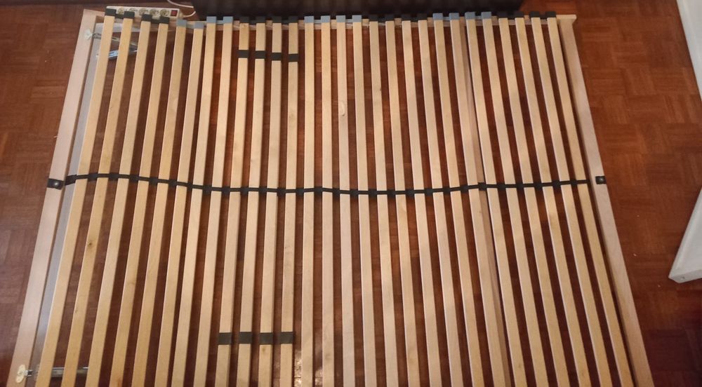 Estrado de ripas c/ cabeceira reclinável