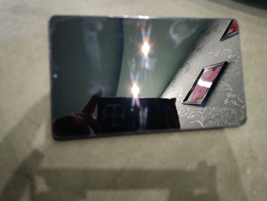 Продам планшет Samsung Tab Galaxy A9