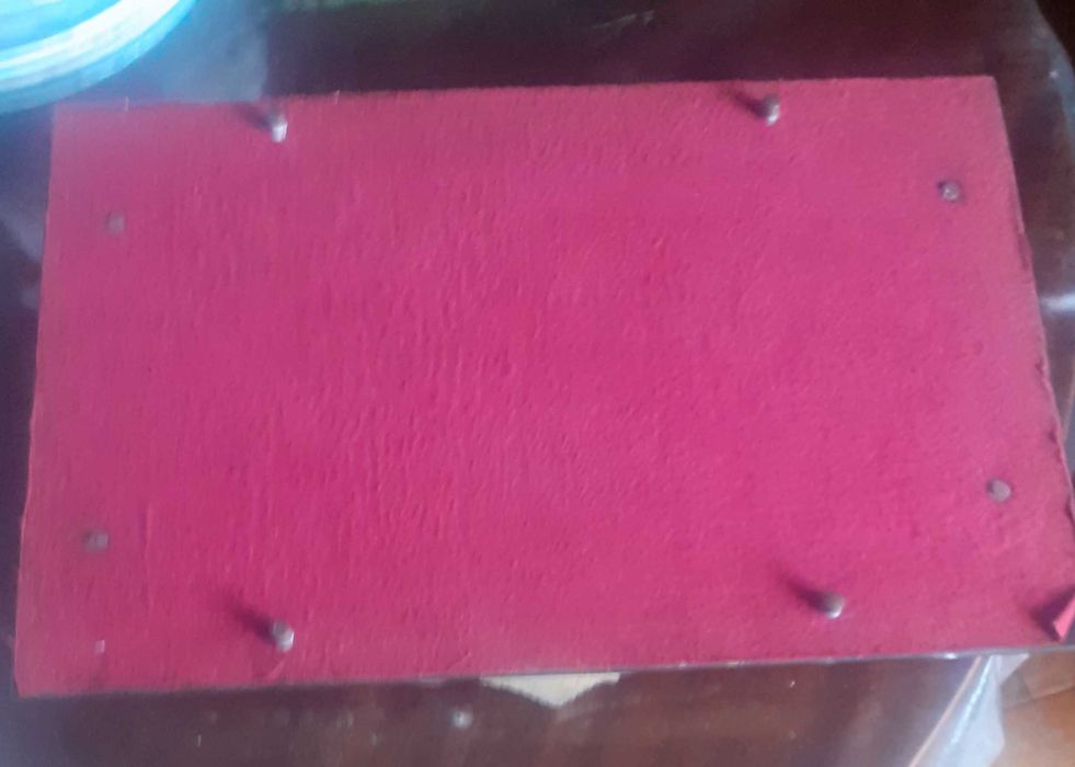 Tabuleiro antigo em espelho