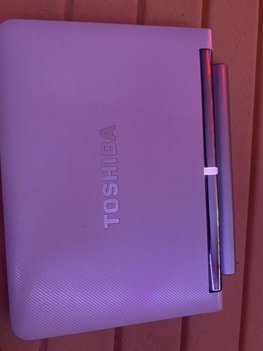 Tochiba pc NB200