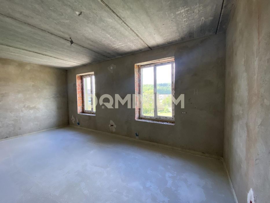 Продається 3 кімнатна квартира в м. Хуст