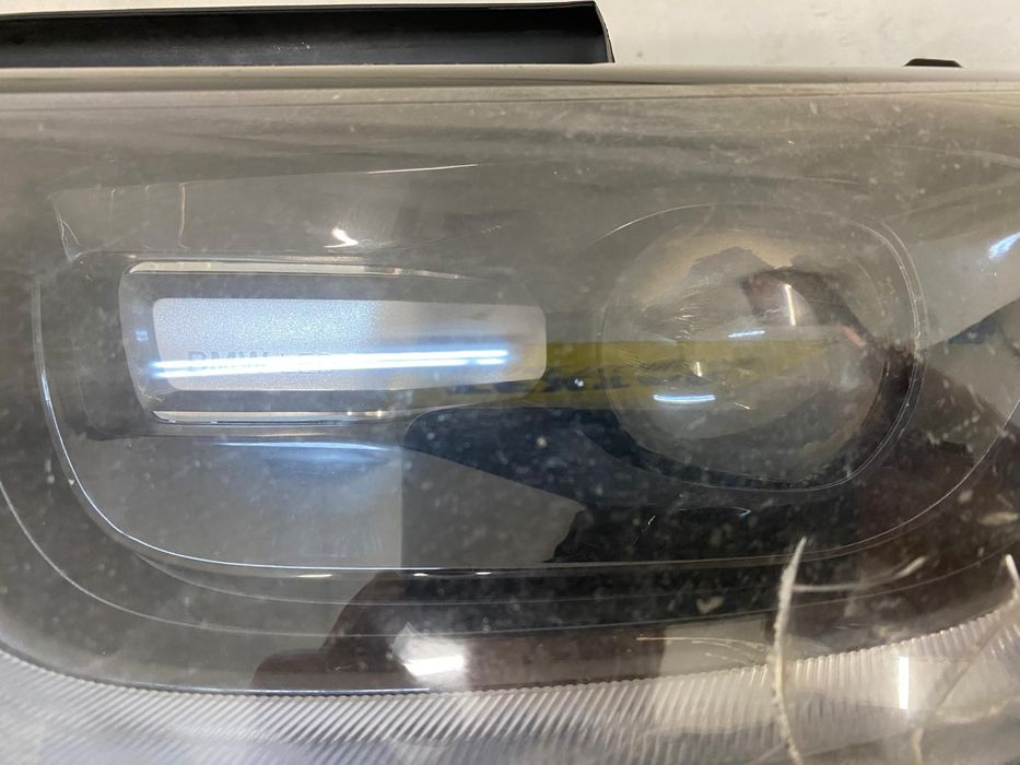 Продам ліву  передню фару BMW i3 LCI Європа