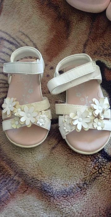 Продам взуття дитяче