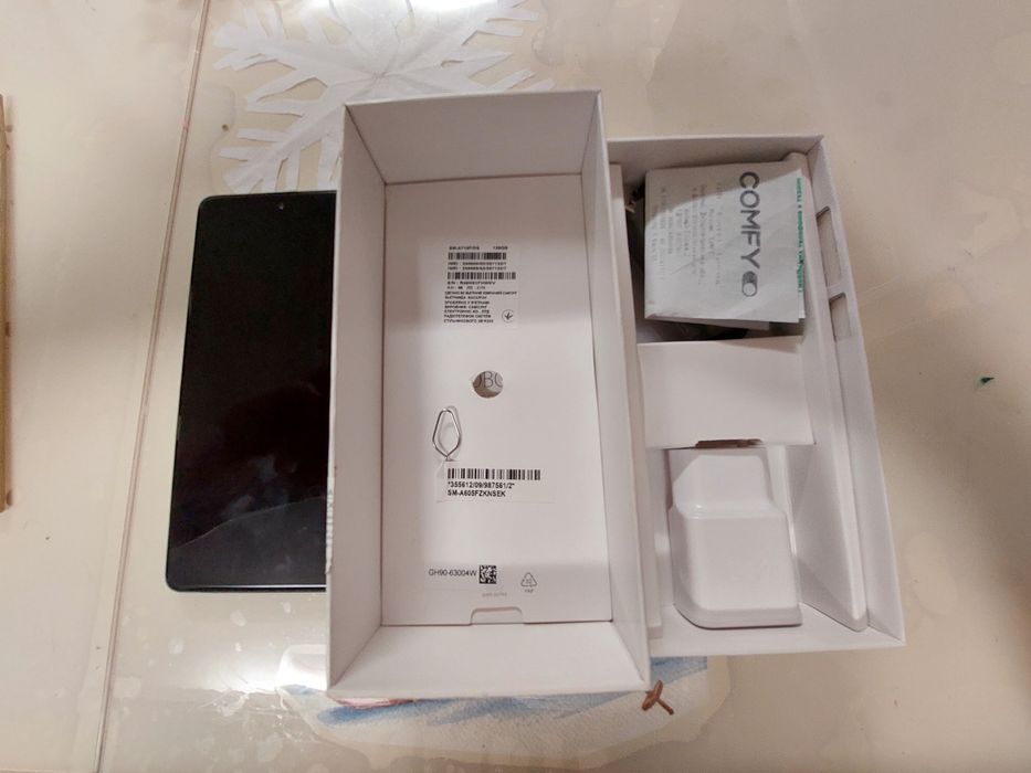 Продам samsung  A71  6/128 Гб