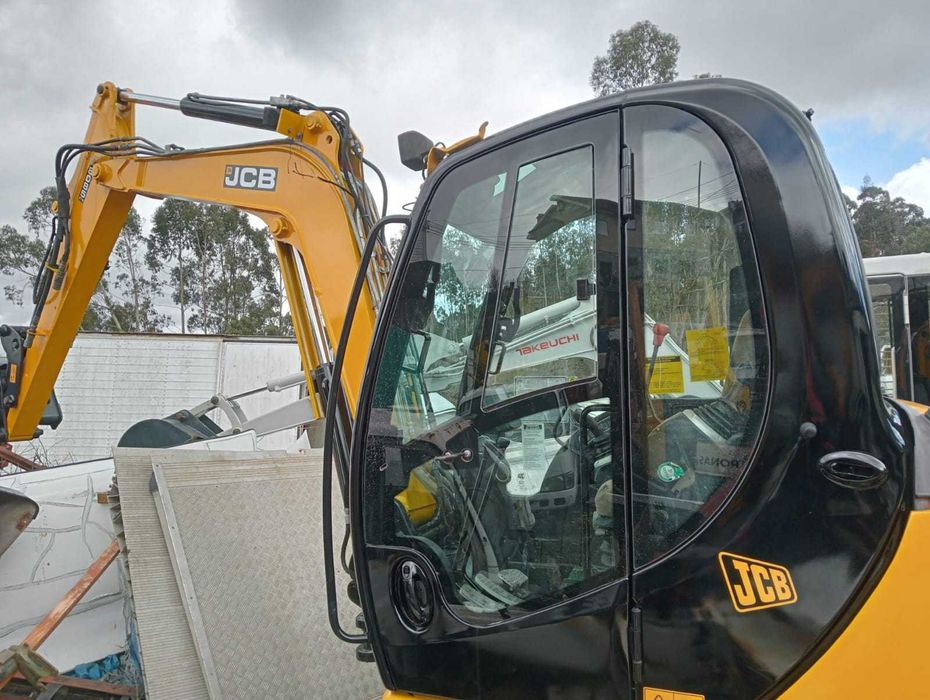 JCB 8085 de 8,5 TN