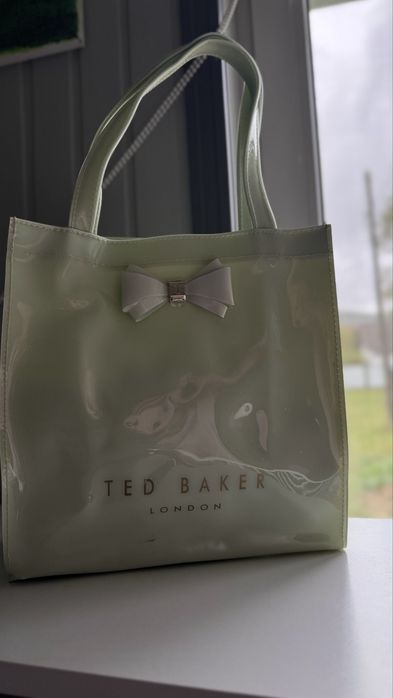 Ще маю такі 2 менших бейкери