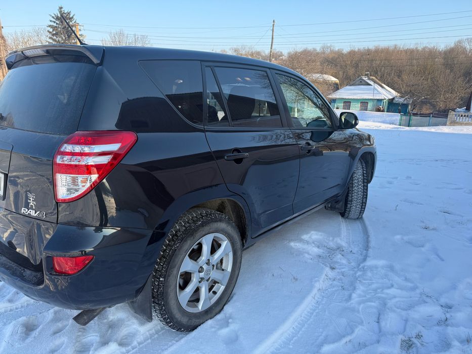 Продам Toyota RAV4