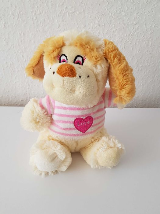 Maskotka, pies pluszowy.