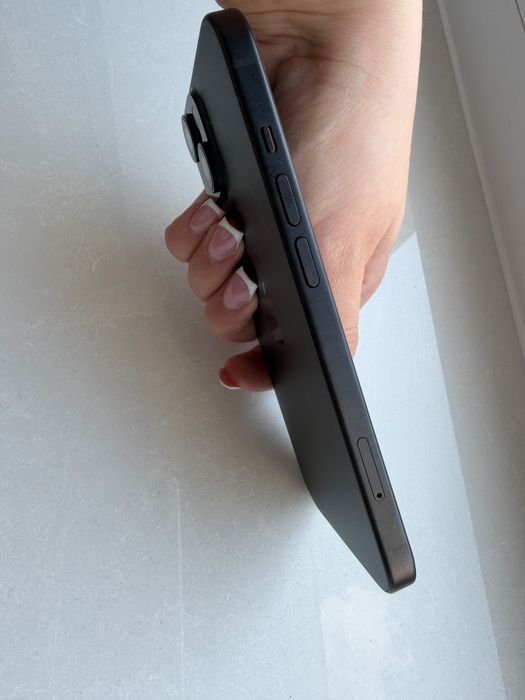 Sprzedam iPhone 15 256 GB w kolorze czarnym