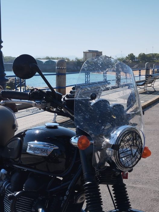 Triumph bonneville T100