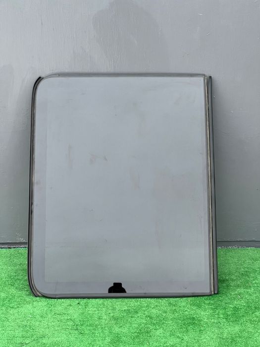 Скло панорами VW Tiguan 2 Allspace  заднє