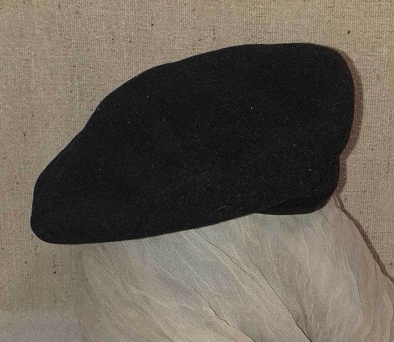 новий вовняний берет