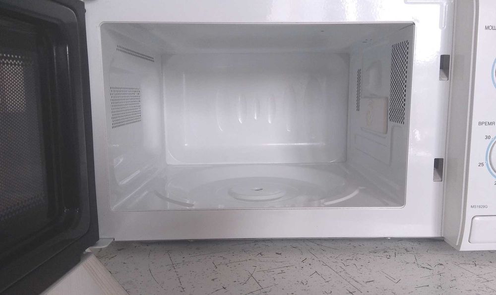 Микроволновка LG MS1929G Идеальное рабочее состояние