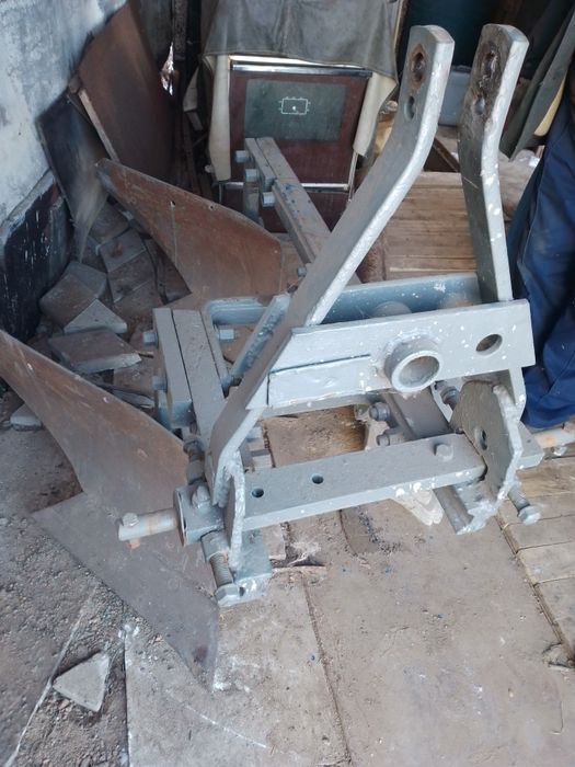 Продам плуг юмз или т40