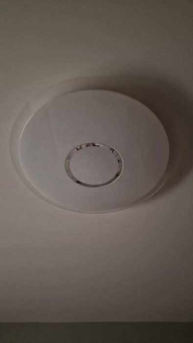 Candeeiro de teto LED