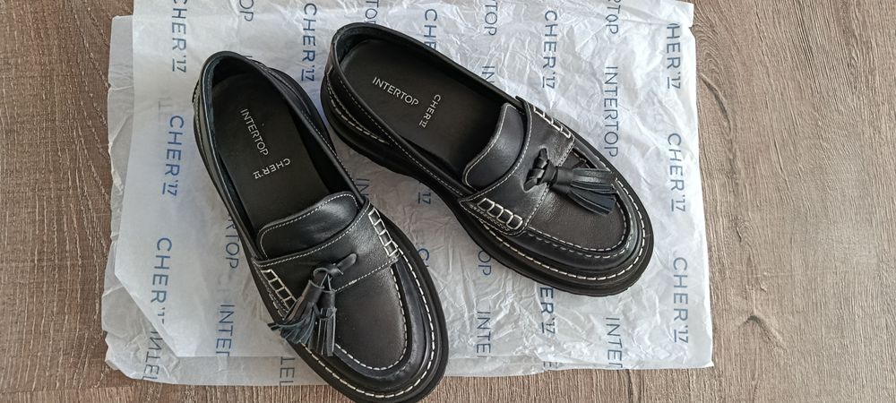 Лофери жіночі шкіряні