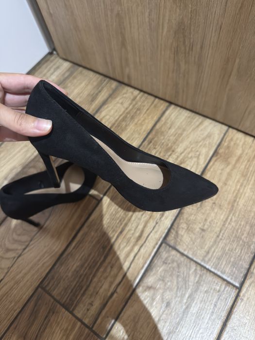Buty damskie na obcasie