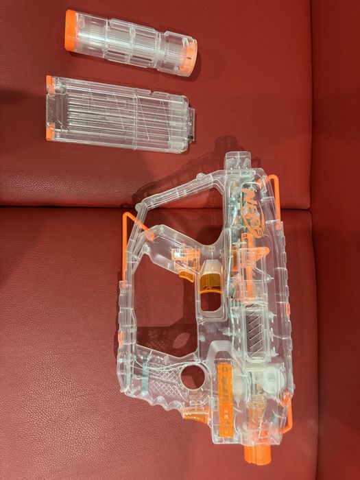 Бластер Nerf (нерф)