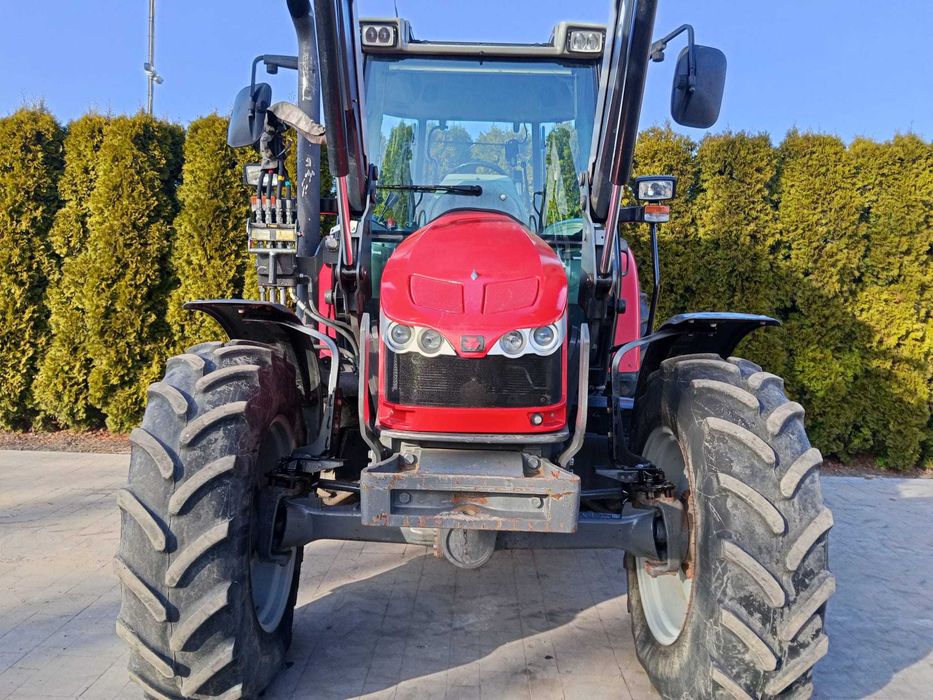 Massey Ferguson 5420 z ładowaczem