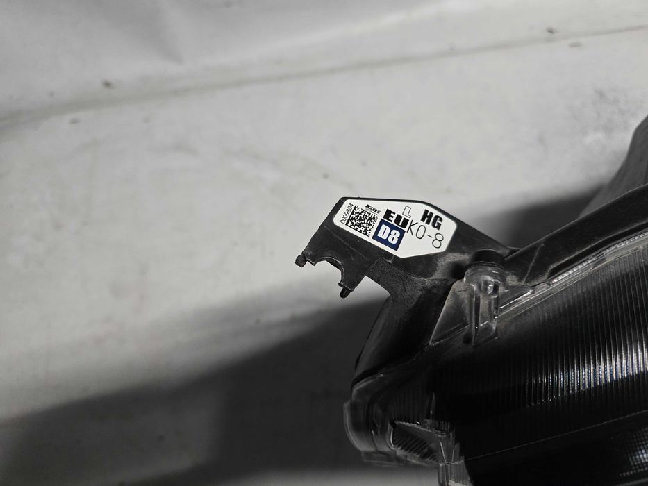 lampa przód Toyota Yaris 4 IV full led