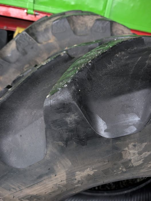 Opony 600/65 R 30 BKT