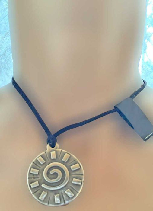 Fio em Couro Espiral, Novo/Exclusivo/Único