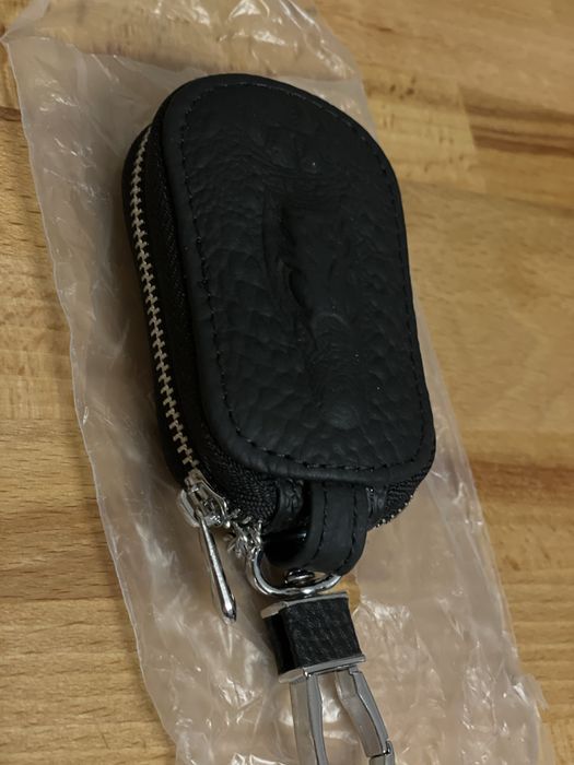 Etui na klucz pilot do auta z krokodylem na klucze