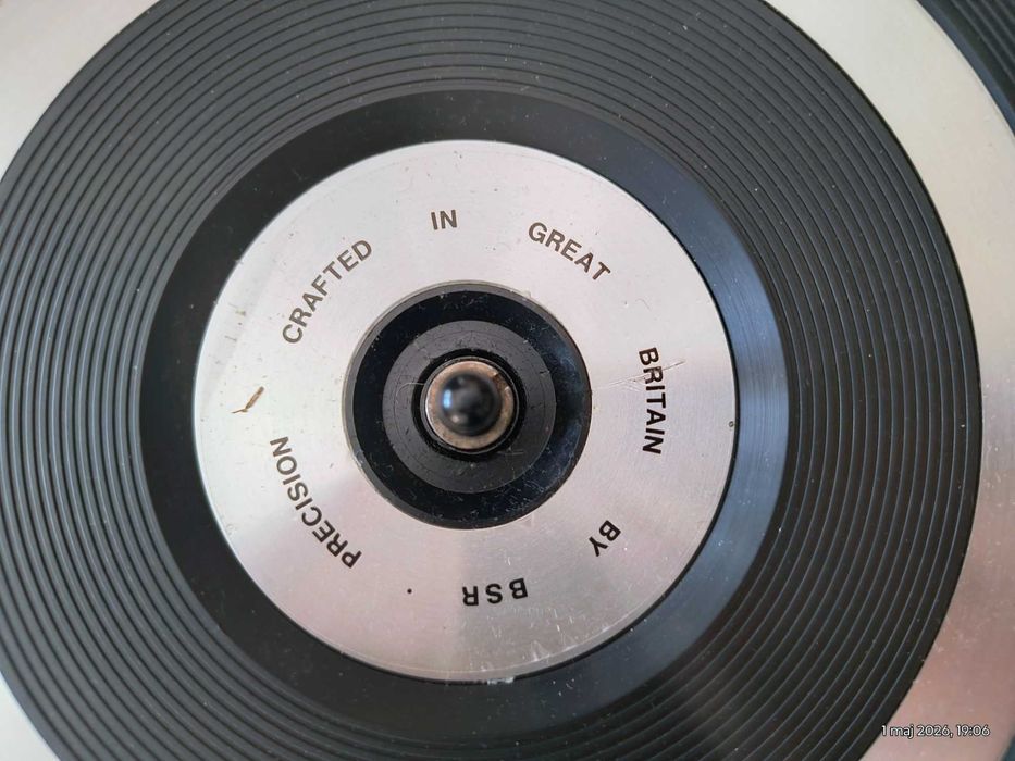 Gramofon z kolumami