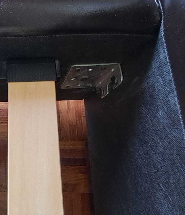 Cama casal c/ cabeceira + estrado - como novo