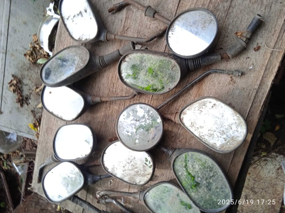 зеркала на скутер разные