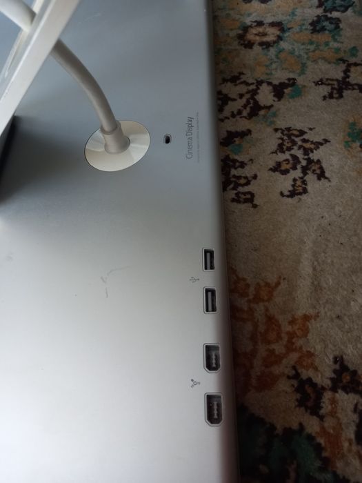 Монитор Apple Cinema