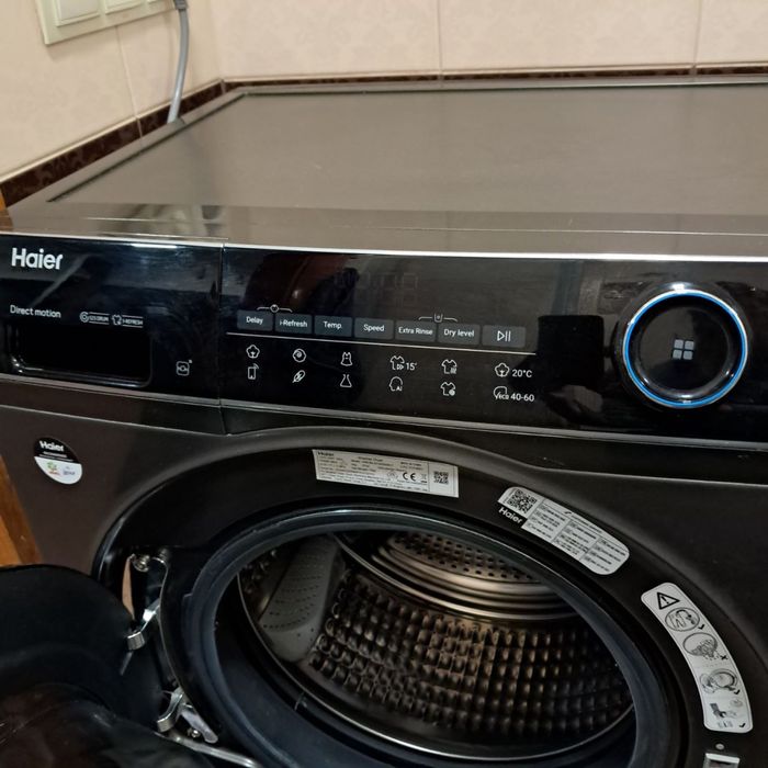 Продаю стіральну-сушильну машинку Haier