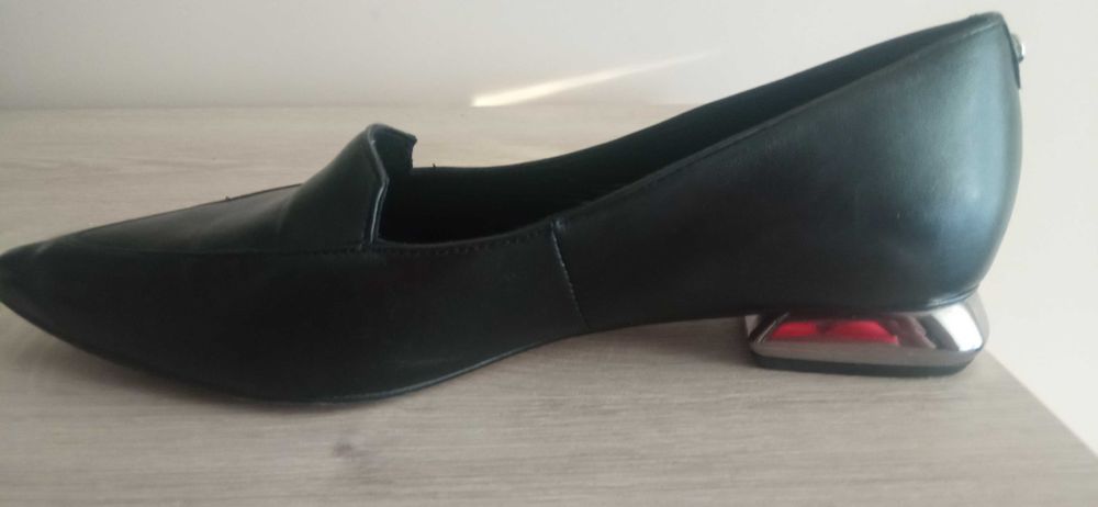 Laura Messi mokasyny półbuty skórzane czarne rozm. 37