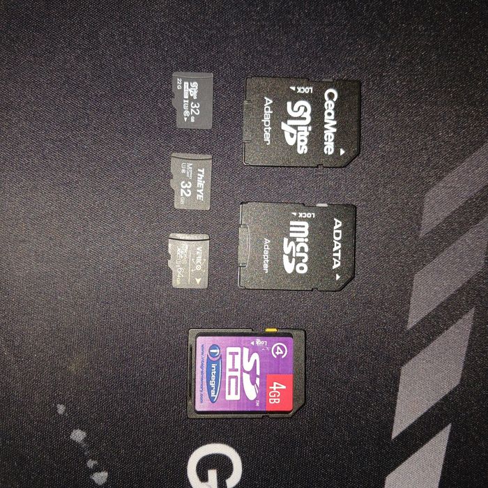 Карьа пам'яті MicroSD на 32 гб (2), 64gb, I SD на 4 гб