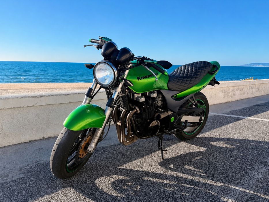 Kawasaki ZR-7 — Personalizada — Muito bom estado