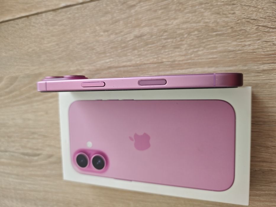 iPhone 16 różowy stan idealny