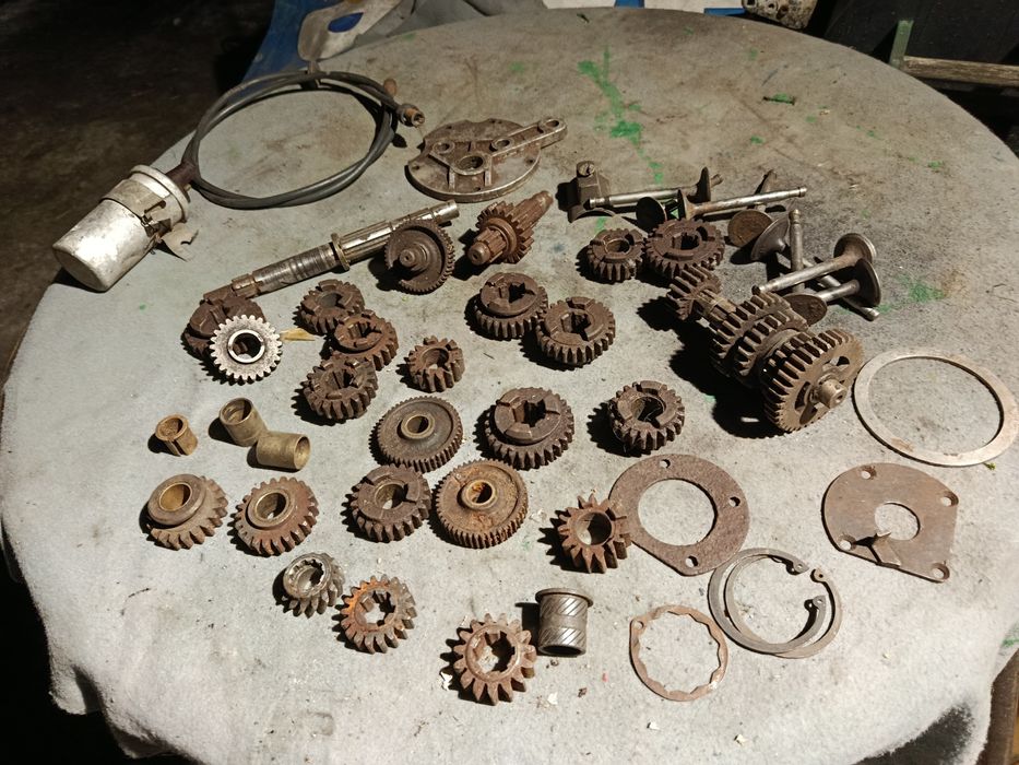 Junak m10.czesci skrzynia biegów piasty i inne