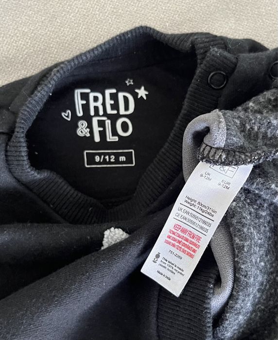 Czarna bluza z napisem SUPER Fred&Flo F&F r.80