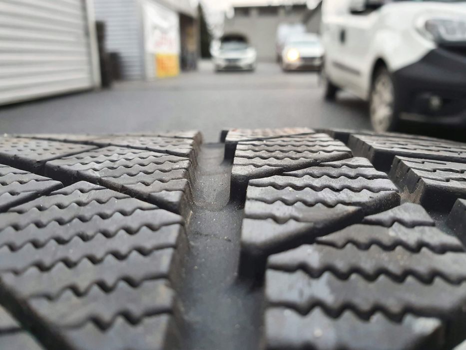 Opony Continental ContiWinterContact - 295/35/19