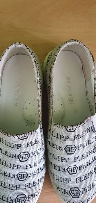 Продам слипоны Philipp plain