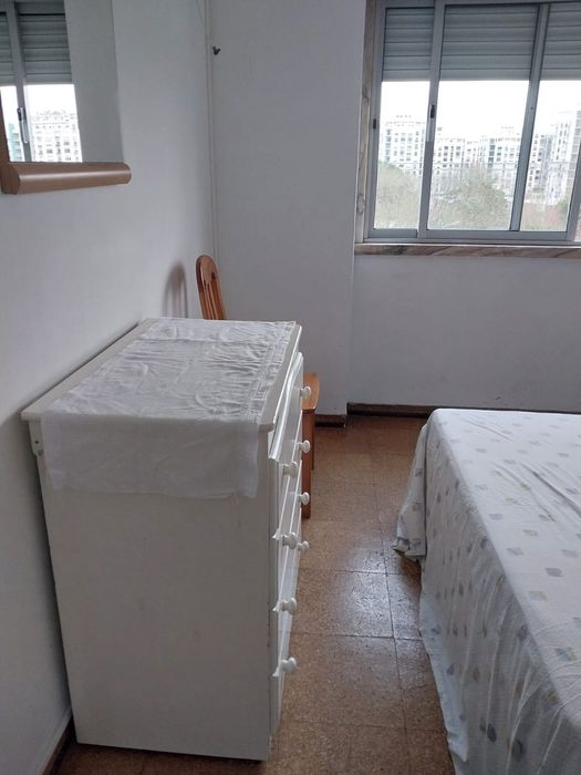 Quarto para arrendar