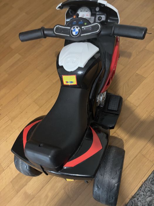 Vendo moto bmw a bateria como nova