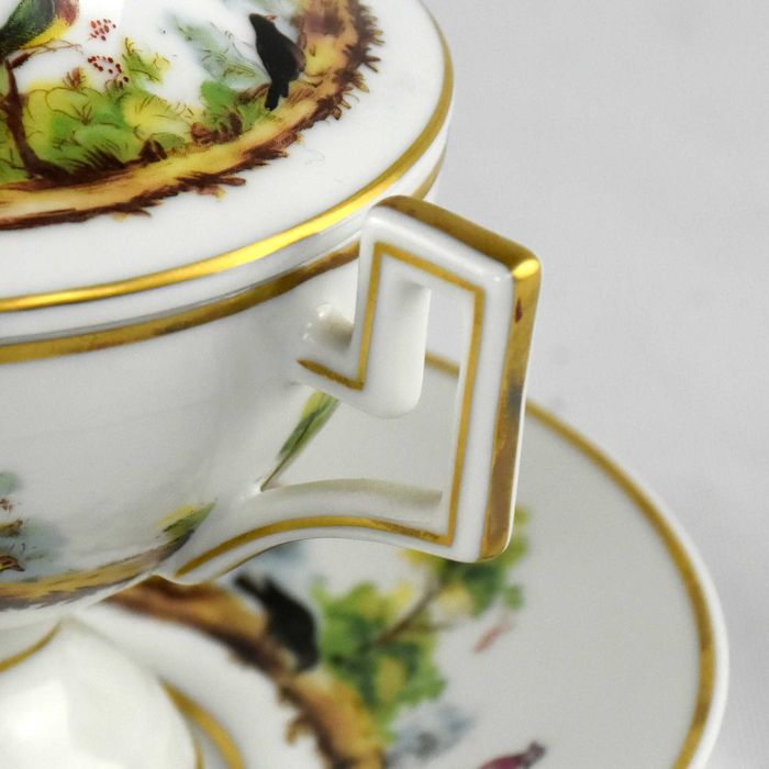 Pequena Terrina com base porcelana “A Arte da Mesa”