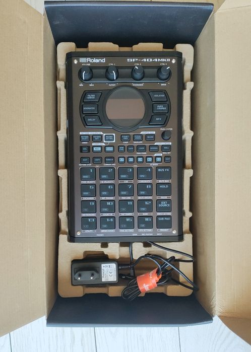 Семплер Roland SP 404 MK2 (майже новий)
