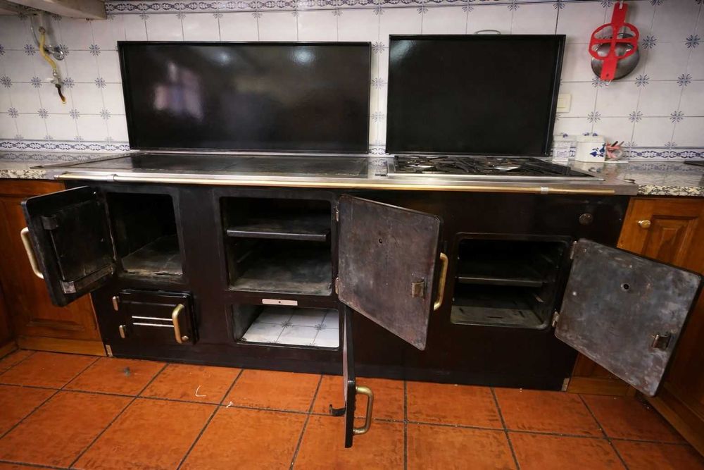 fogão a lenha, combinado com gas