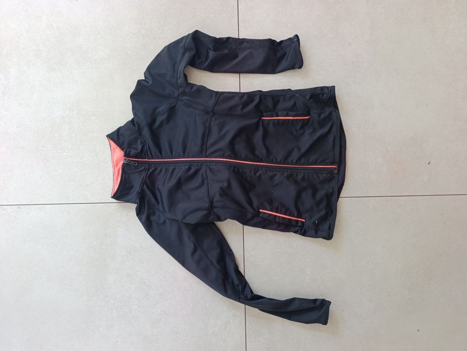Bluza Cifit 134 z neonowym kolnierzem