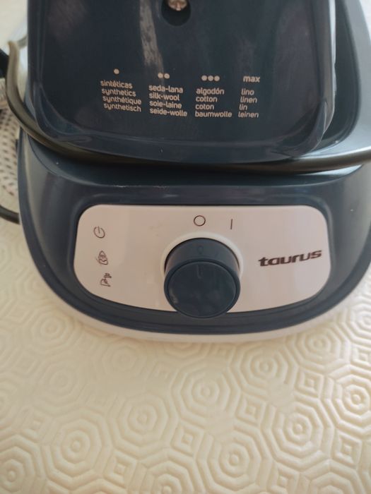 Vendo ferro de engomar.